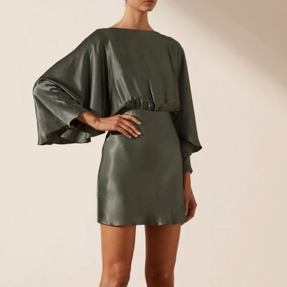 Shona Joy NWT La Lune Open Back Curved Sleeve Mini Dress in Olive